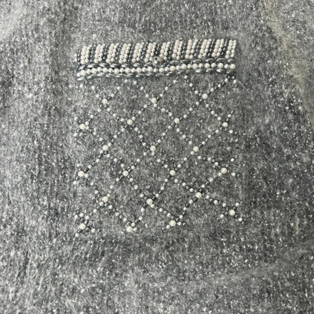 Vintage IB DIFFUSION Pearl‑Detail Silk‑Blend Sweater Size Medium - Picture 3 of 6